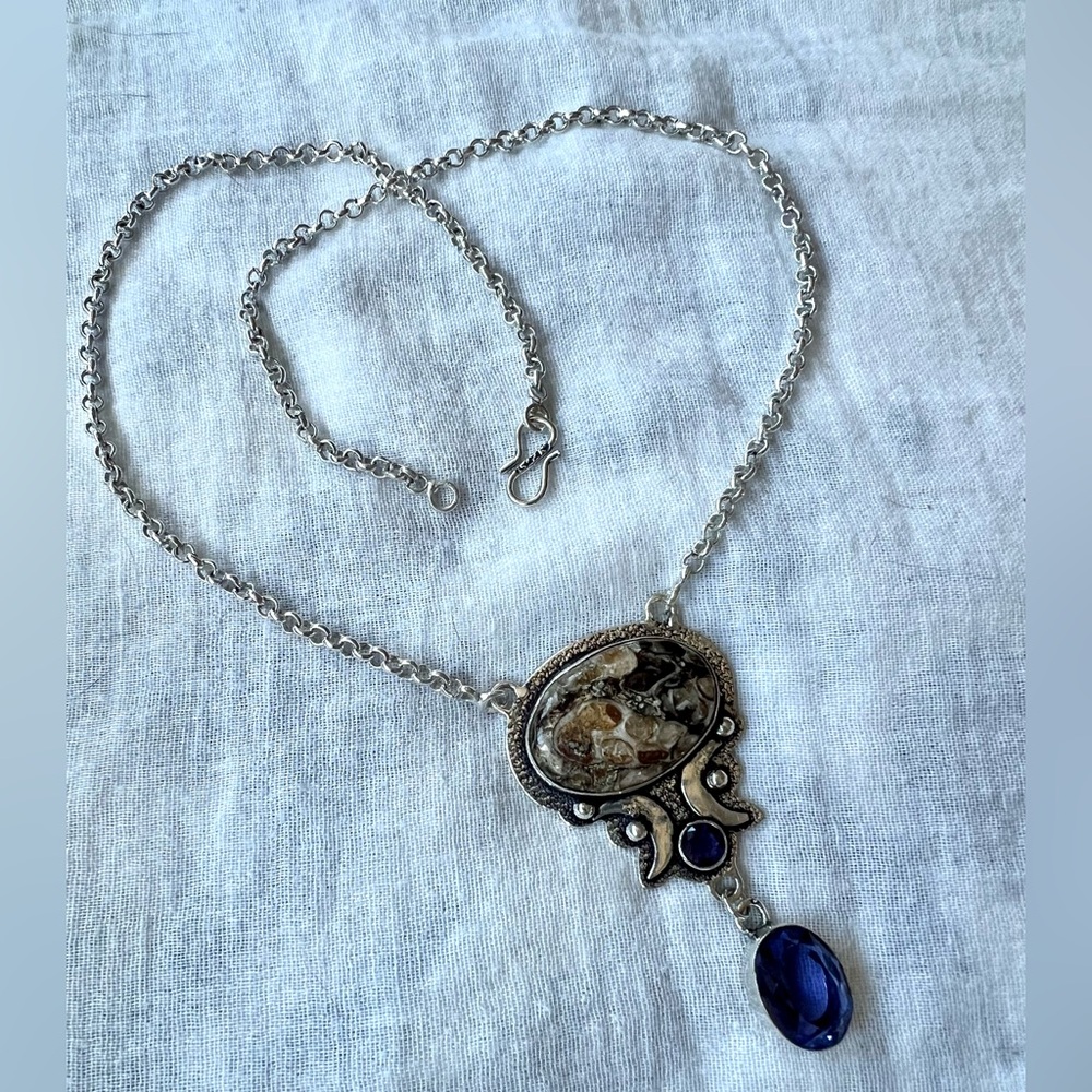 925 WOW WOW! Turitella Fossil Luna Moon Necklace - Picture 3 of 11